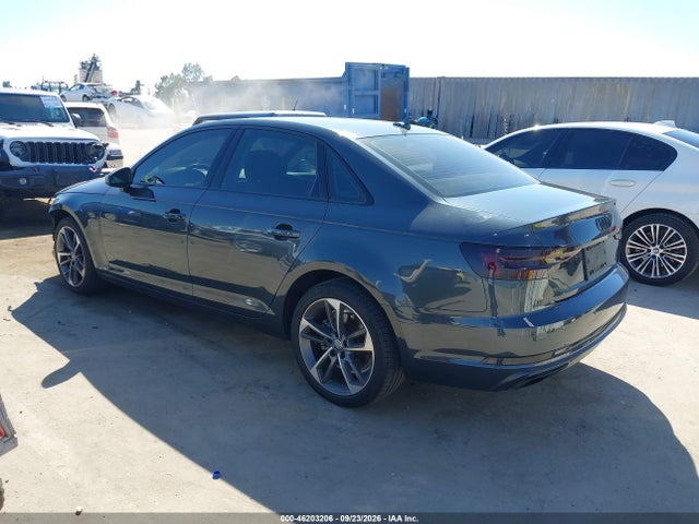 46203206 :رقم المزاد ، WAUGMAF4XKN012162 vin ، 2019 Audi A4 40 Titanium Premium مزاد بيع