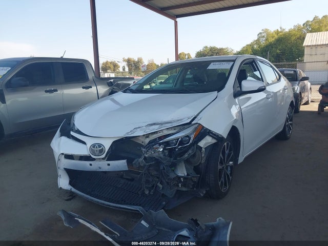 Toyota COROLLA SE 2017 5YFBURHEXHP604982 Image 2