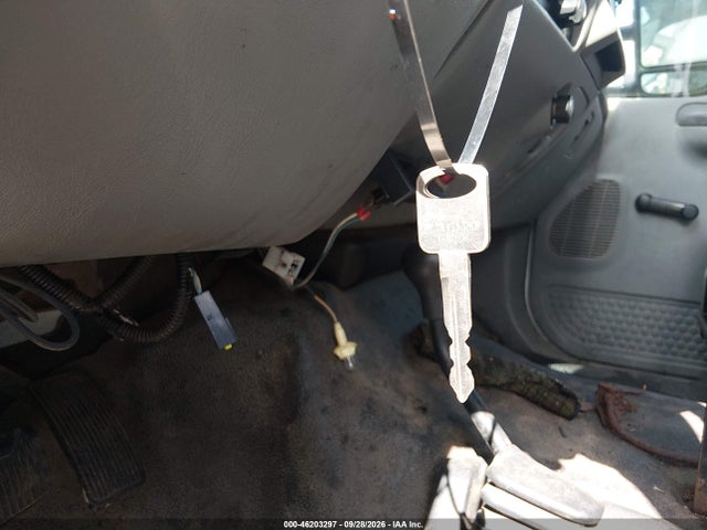 46203297 :رقم المزاد ، 1FDAF57PX5EB95842 vin ، 2005 Ford Super Duty F-550 Drw Xl/xlt مزاد بيع
