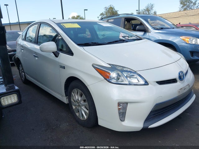 Toyota PRIUS PLUG-IN 2014 JTDKN3DPXE3063745 Image 13