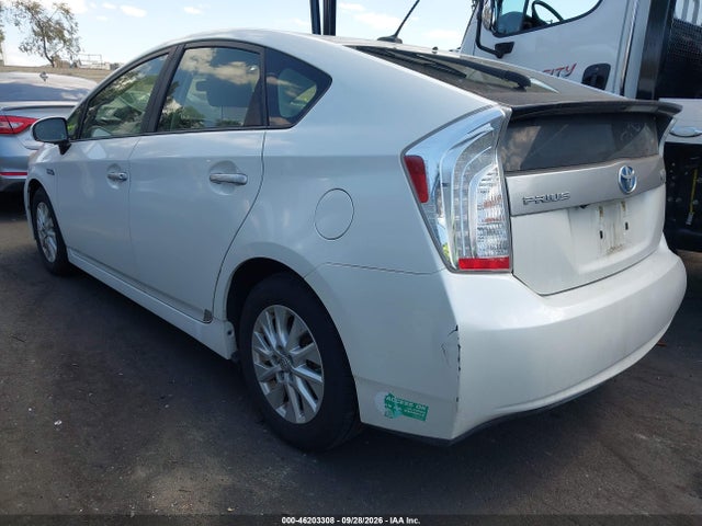 Toyota PRIUS PLUG-IN 2014 JTDKN3DPXE3063745 Image 3