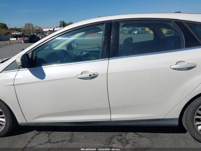 2016 Ford Focus Titanium მანქანა იყიდება აუქციონზე, vin: 1FADP3N21GL201168, აუქციონის ნომერი: 46203449
