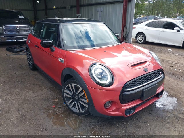 2021 Mini Hardtop Cooper S მანქანა იყიდება აუქციონზე, vin: WMWXR5C05M2N40142, აუქციონის ნომერი: 46203486