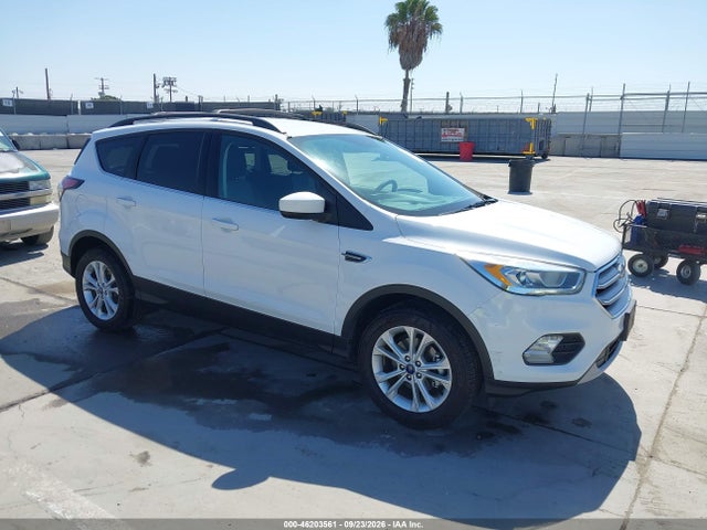 Продаж на аукціоні авто 2017 Ford Escape Se, vin: 1FMCU0GD8HUA32477, номер лоту: 46203561