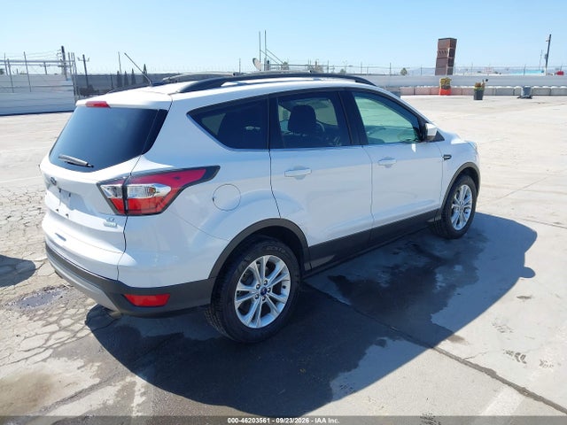 Продаж на аукціоні авто 2017 Ford Escape Se, vin: 1FMCU0GD8HUA32477, номер лоту: 46203561