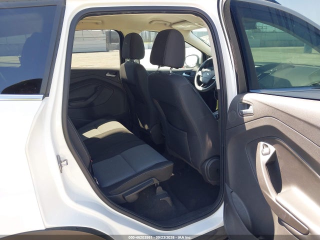 Продаж на аукціоні авто 2017 Ford Escape Se, vin: 1FMCU0GD8HUA32477, номер лоту: 46203561