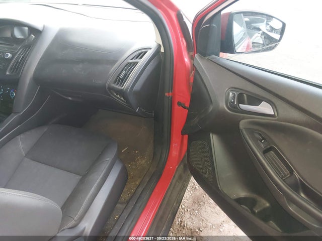 46203637 :رقم المزاد ، 1FADP3F29FL307686 vin ، 2015 Ford Focus Se مزاد بيع