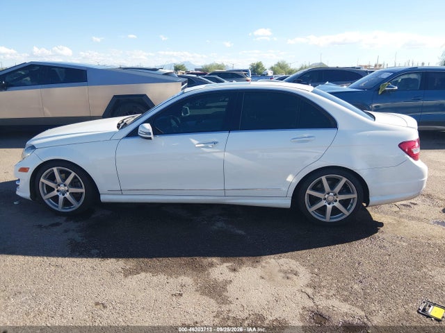 2013 Mercedes-benz C-class C 250 Sport მანქანა იყიდება აუქციონზე, vin: WDDGF4HB0DA789850, აუქციონის ნომერი: 46203713