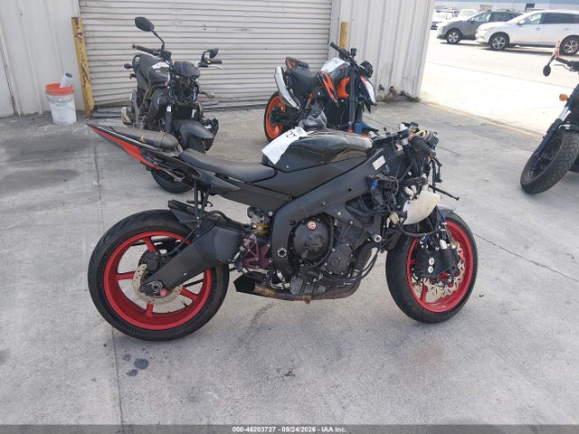 46203727 :رقم المزاد ، JYARJ16Y28A001532 vin ، 2008 Yamaha Yzfr6 مزاد بيع
