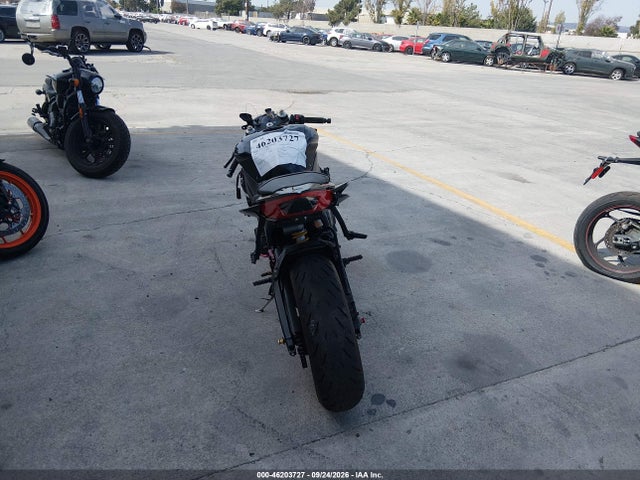 46203727 :رقم المزاد ، JYARJ16Y28A001532 vin ، 2008 Yamaha Yzfr6 مزاد بيع