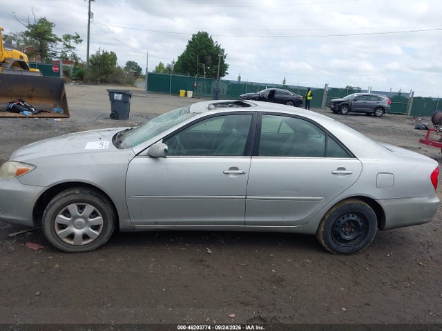 46203774 :رقم المزاد ، 4T1BE32KX3U655107 vin ، 2003 Toyota Camry Le مزاد بيع