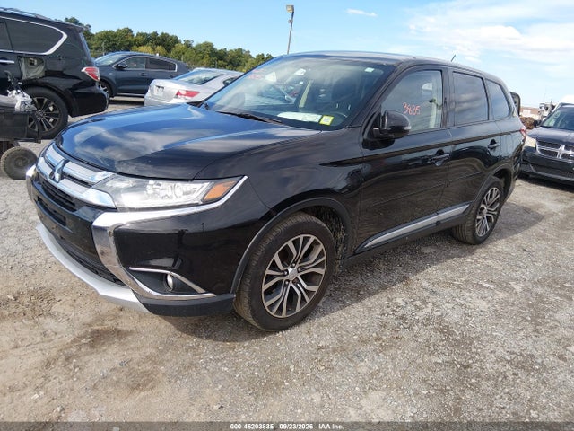 Продажа на аукционе авто 2016 Mitsubishi Outlander Se, vin: JA4AZ3A32GZ058051, номер лота: 46203835