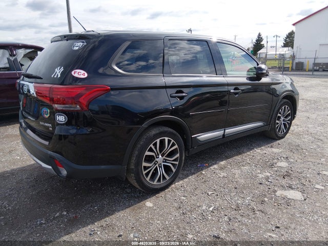 Продажа на аукционе авто 2016 Mitsubishi Outlander Se, vin: JA4AZ3A32GZ058051, номер лота: 46203835