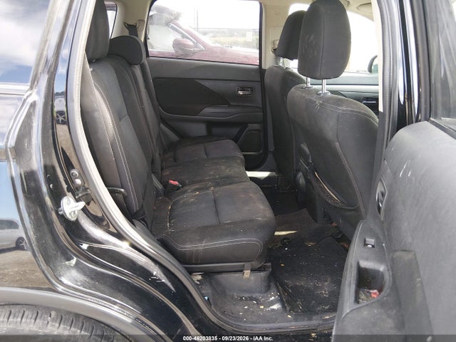 Продажа на аукционе авто 2016 Mitsubishi Outlander Se, vin: JA4AZ3A32GZ058051, номер лота: 46203835
