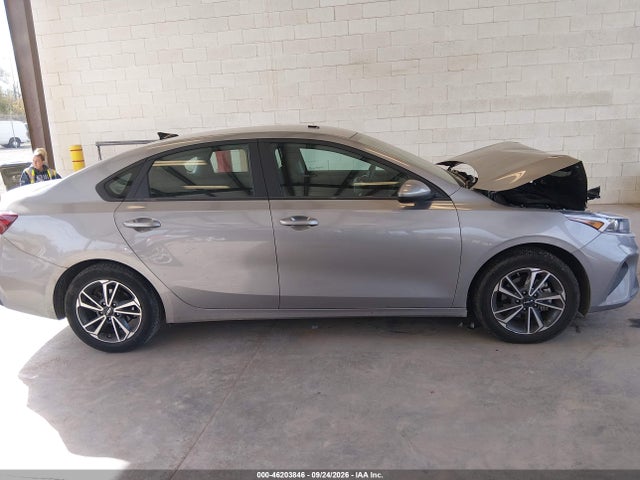 2023 Kia Fuerte Lxs მანქანა იყიდება აუქციონზე, vin: 3KPF24AD2PE590989, აუქციონის ნომერი: 46203846