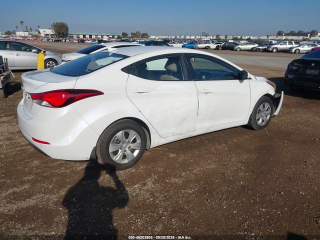 5NPDH4AE8GH729470 Hyundai ELANTRA SE