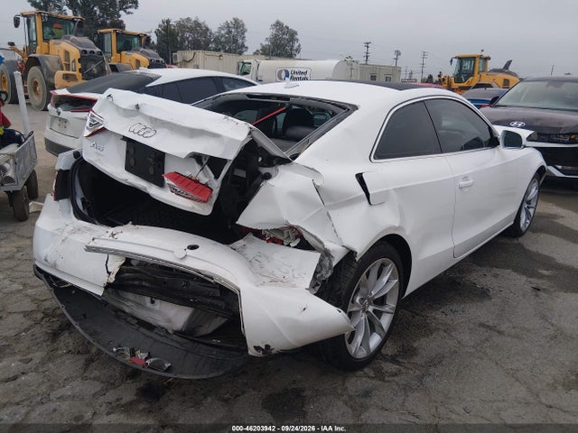Продажа на аукционе авто 2013 Audi A5 2.0t Premium, vin: WAUCFAFR3DA022112, номер лота: 46203942