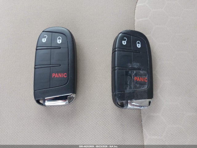 46203959 :رقم المزاد ، 3C4NJDAB7JT392294 vin ، 2018 Jeep Compass Sport 4x4 مزاد بيع