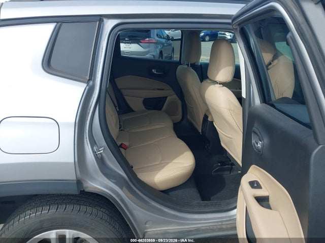 46203959 :رقم المزاد ، 3C4NJDAB7JT392294 vin ، 2018 Jeep Compass Sport 4x4 مزاد بيع