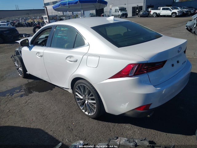 Lexus IS 200T 2016 JTHBA1D29G5021951 Image 3