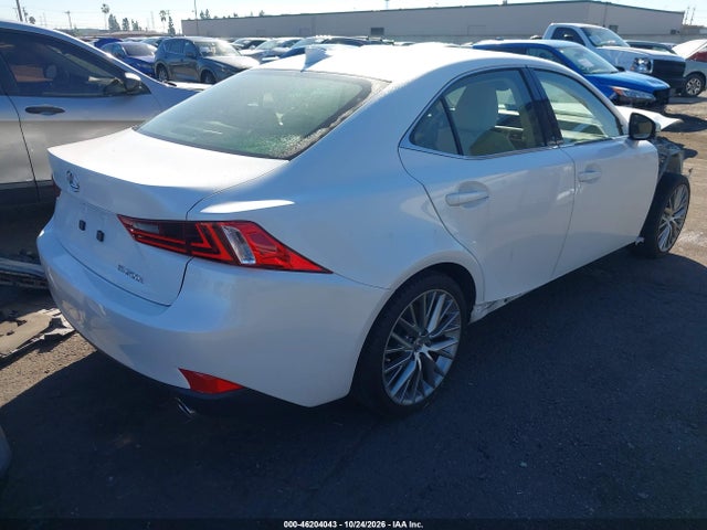 Lexus IS 200T 2016 JTHBA1D29G5021951 Image 4