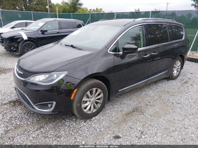 46204170 :رقم المزاد ، 2C4RC1BGXJR309528 vin ، 2018 Chrysler Pacifica Touring L مزاد بيع