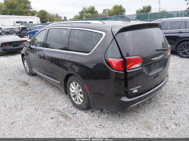 46204170 :رقم المزاد ، 2C4RC1BGXJR309528 vin ، 2018 Chrysler Pacifica Touring L مزاد بيع