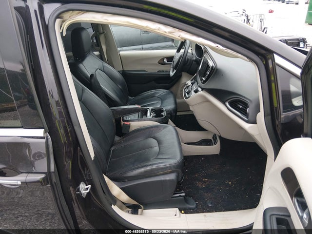 46204170 :رقم المزاد ، 2C4RC1BGXJR309528 vin ، 2018 Chrysler Pacifica Touring L مزاد بيع