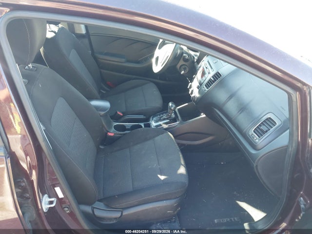 46204251 :رقم المزاد ، 3KPFK4A78JE167352 vin ، 2018 Kia Forte Lx مزاد بيع