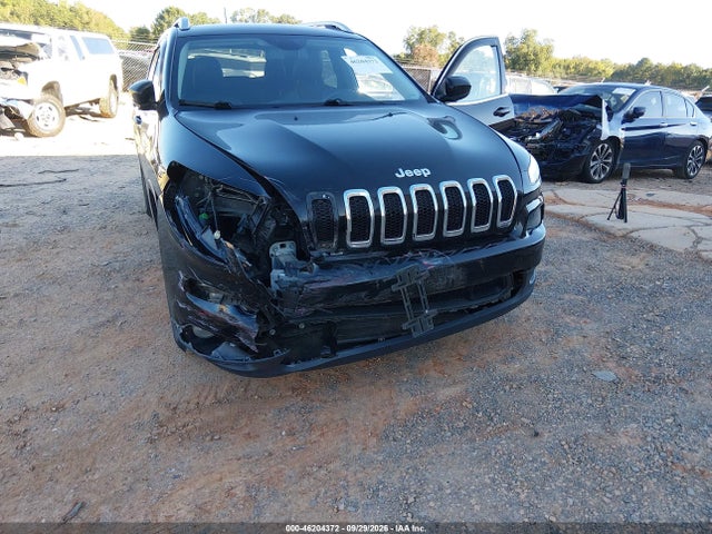 2018 Jeep Cherokee Latitude Plus 4x4 მანქანა იყიდება აუქციონზე, vin: 1C4PJMLX3JD586523, აუქციონის ნომერი: 46204372