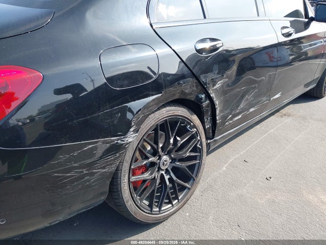 2015 Mercedes-benz C 300 4matic მანქანა იყიდება აუქციონზე, vin: 55SWF4KB8FU065718, აუქციონის ნომერი: 46204445