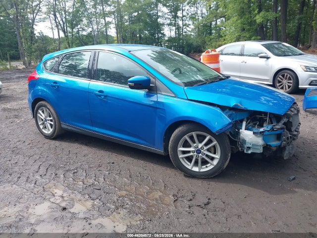 46204572 :رقم المزاد ، 1FADP3K2XFL318007 vin ، 2015 Ford Focus Se مزاد بيع