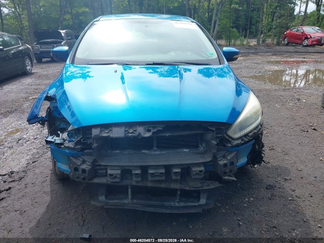 46204572 :رقم المزاد ، 1FADP3K2XFL318007 vin ، 2015 Ford Focus Se مزاد بيع