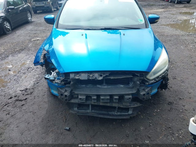 46204572 :رقم المزاد ، 1FADP3K2XFL318007 vin ، 2015 Ford Focus Se مزاد بيع