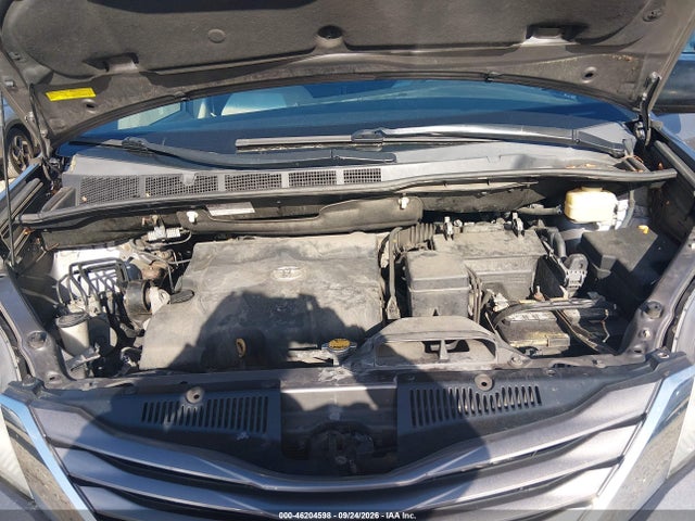 Продажа на аукционе авто 2016 Toyota Sienna Le, vin: 5TDKK3DC3GS744529, номер лота: 46204598