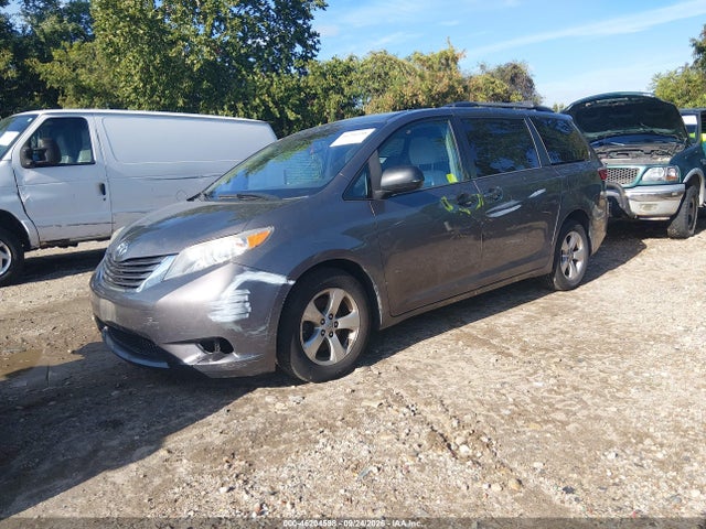 Продажа на аукционе авто 2016 Toyota Sienna Le, vin: 5TDKK3DC3GS744529, номер лота: 46204598
