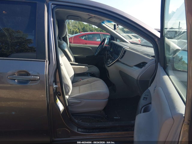 Продажа на аукционе авто 2016 Toyota Sienna Le, vin: 5TDKK3DC3GS744529, номер лота: 46204598