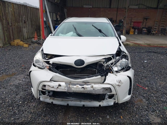 46204657 :رقم المزاد ، JTDZN3EU1FJ018063 vin ، 2015 Toyota Prius V Two مزاد بيع
