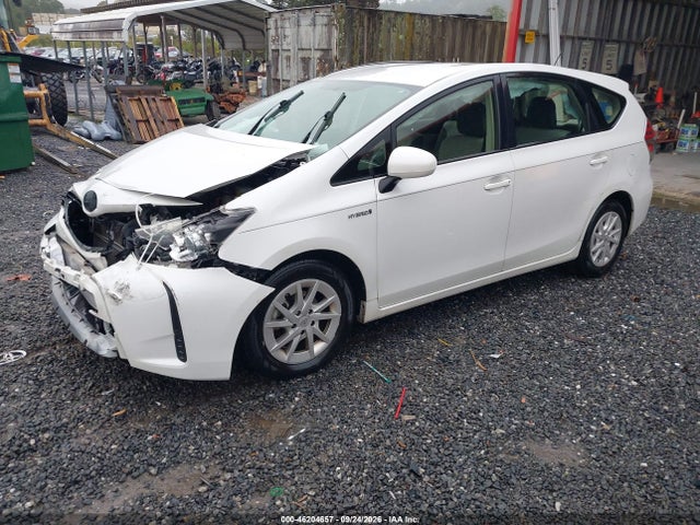 46204657 :رقم المزاد ، JTDZN3EU1FJ018063 vin ، 2015 Toyota Prius V Two مزاد بيع