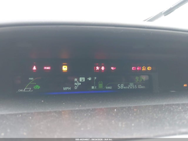 46204657 :رقم المزاد ، JTDZN3EU1FJ018063 vin ، 2015 Toyota Prius V Two مزاد بيع