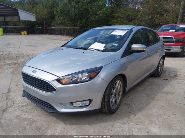 Ford FOCUS SE 2015 1FADP3K25FL271291 Image 2