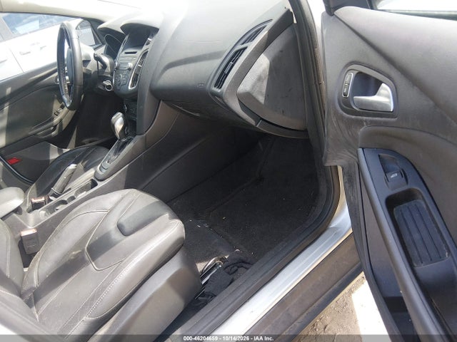 Ford FOCUS SE 2015 1FADP3K25FL271291 Image 5