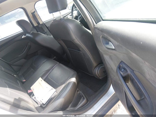 Ford FOCUS SE 2015 1FADP3K25FL271291 Image 8