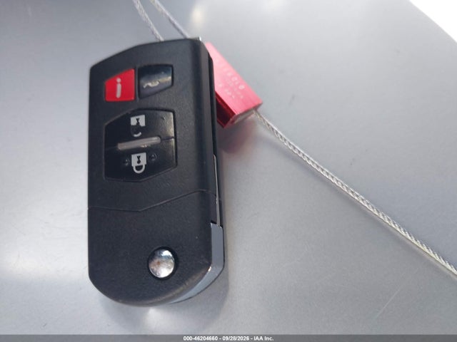 46204660 :رقم المزاد ، JM1NB353950412669 vin ، 2005 Mazda Mx-5 Miata Cloth مزاد بيع