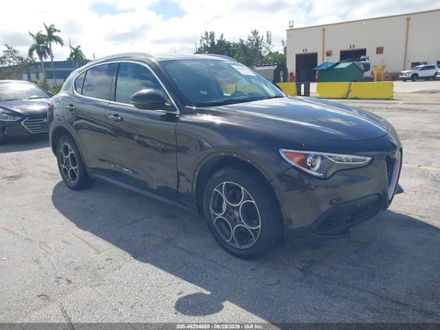2018 Alfa Romeo Stelvio Ti Awd მანქანა იყიდება აუქციონზე, vin: ZASFAKBN3J7B80358, აუქციონის ნომერი: 46204669