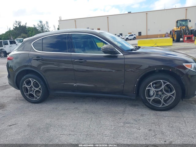 2018 Alfa Romeo Stelvio Ti Awd მანქანა იყიდება აუქციონზე, vin: ZASFAKBN3J7B80358, აუქციონის ნომერი: 46204669