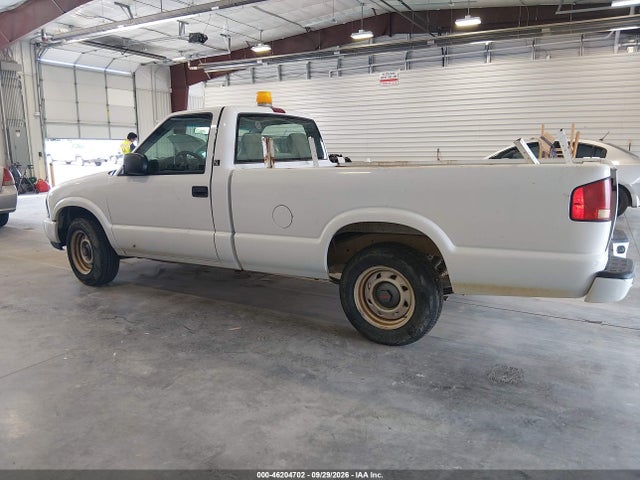 46204702 :رقم المزاد ، 1GTCS14W6YK272628 vin ، 2000 Gmc Sonoma Sl مزاد بيع