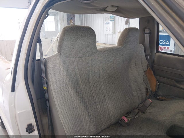 46204702 :رقم المزاد ، 1GTCS14W6YK272628 vin ، 2000 Gmc Sonoma Sl مزاد بيع