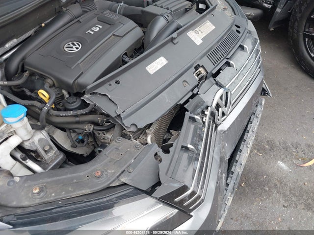 1VWAT7A32FC042266 Volkswagen Passat 1.8t Wolfsburg Edition