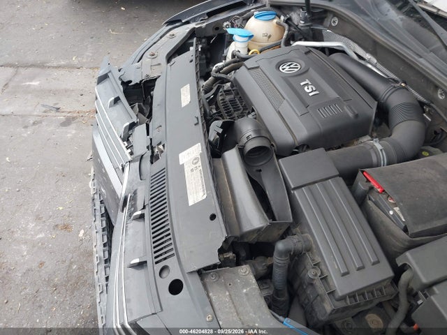 1VWAT7A32FC042266 Volkswagen Passat 1.8t Wolfsburg Edition